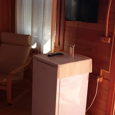 Sakin Vadi Winehouse 3*